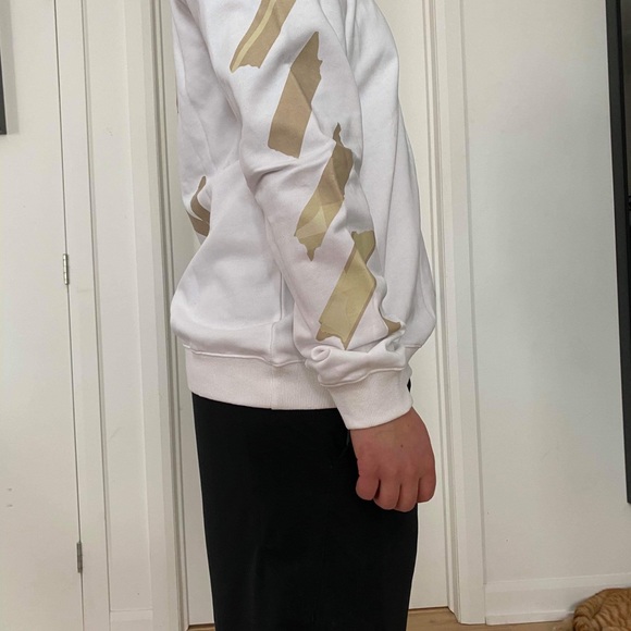 COPY - Off White sweater - Picture 7 of 8